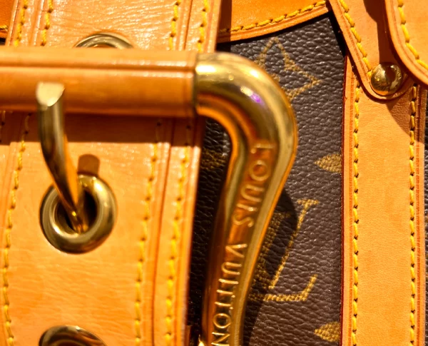Louis Vuitton – Image 3